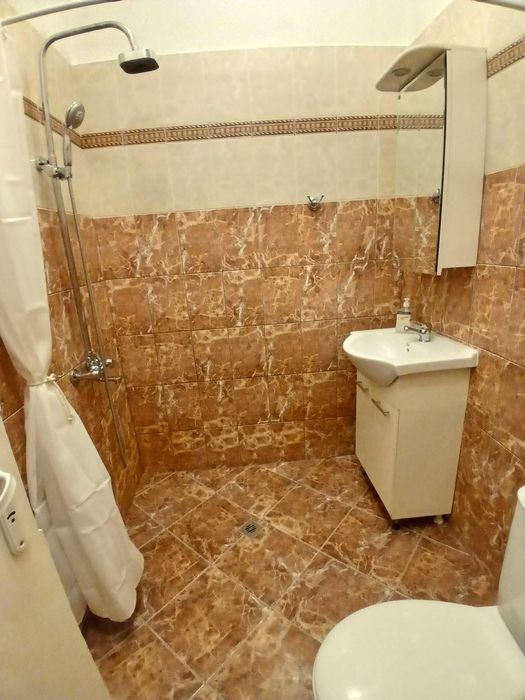 Дава се под наем Тристаен апартамент в София, Център - 75 кв.м за 847.62 € - Снимка #8