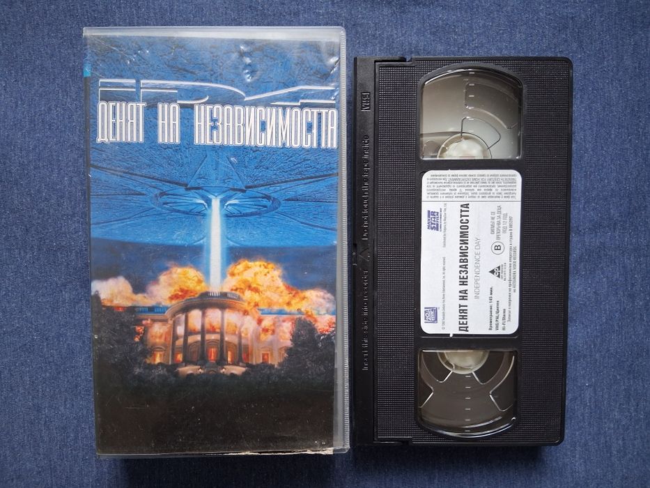 Видеокасети VHS Петък 13 Гатака Матрицата  Туистър Червената Планета