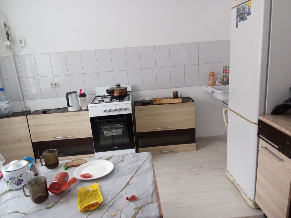 Шкафы кухонные,тумбочки