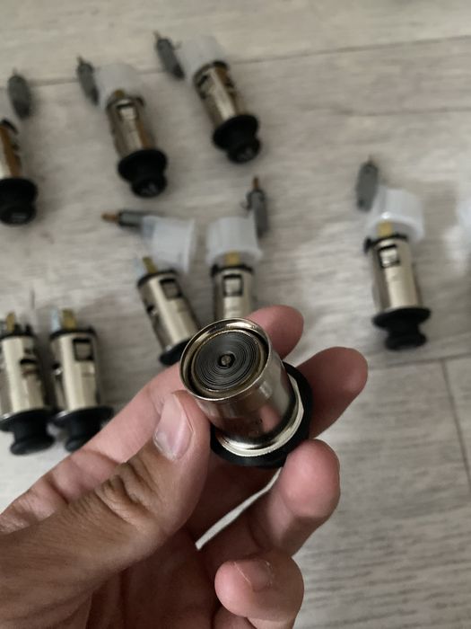 Продам универсальные прикуриватели