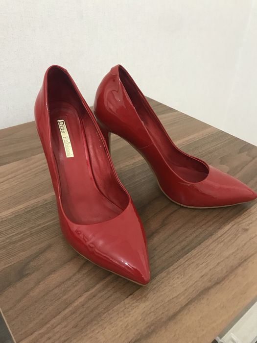 Продам обуви туфли в хорошем состояние