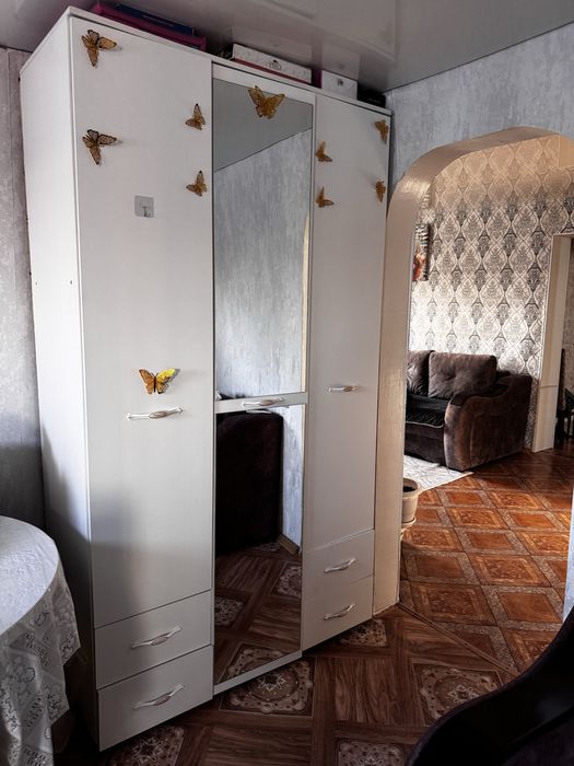 Продам шкаф находится в Бишкулье!