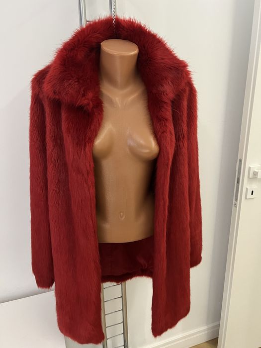 Blanita rosie, Bershka
