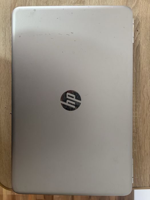 Vand laptol HP Pavilion