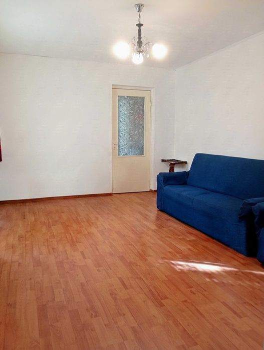 Vând Apartament cu 3 camere semidecomandat Botoșani