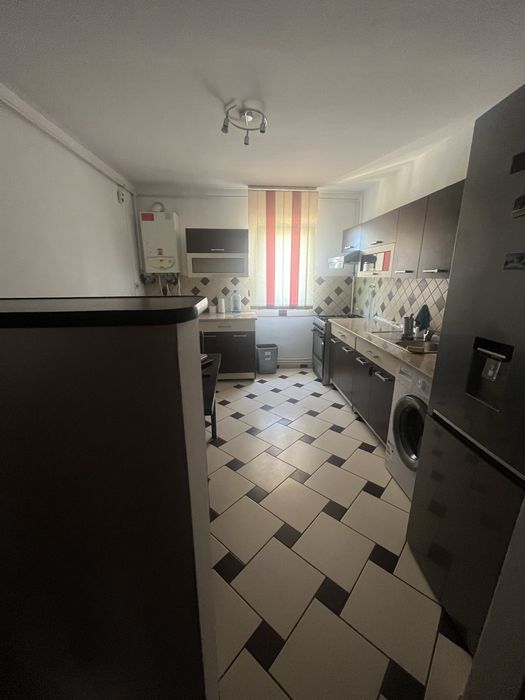 Apartament 2 cam decomandat zona Tic-Tac de inchiriat