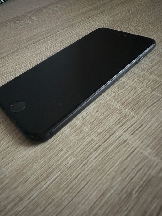 Vand iPhone 7, 128GB