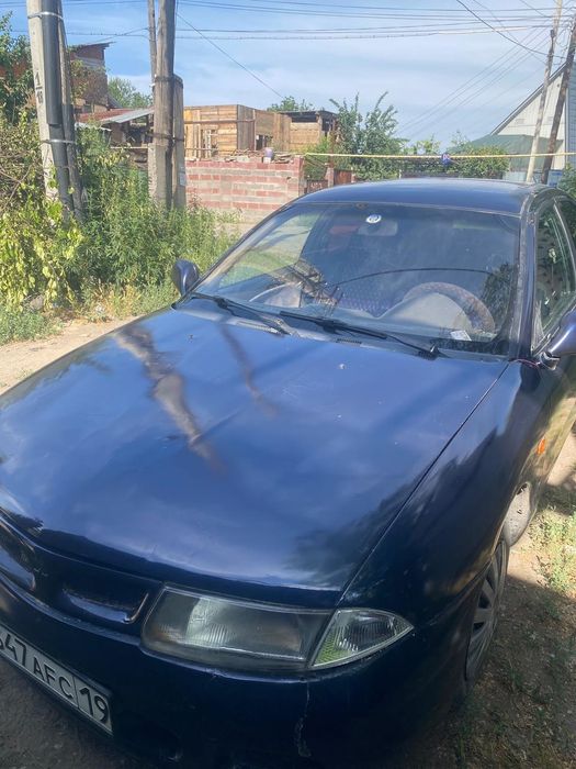 Продается Митсубиси Каризма 95 го года
