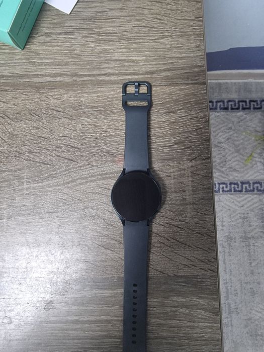 Смарт часы Самсунг Galaxy watch 4