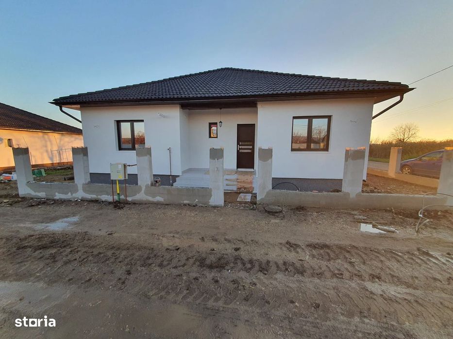 Casă la cheie pe 1 nivel 4 camere 2 băi,145 mp,500 mp teren