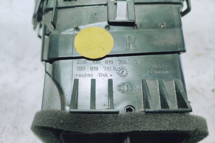 Gura grila ventilatie bord 1q0819710b Volkswagen VW Scirocco 3  [din 2008 pana  2015] seria