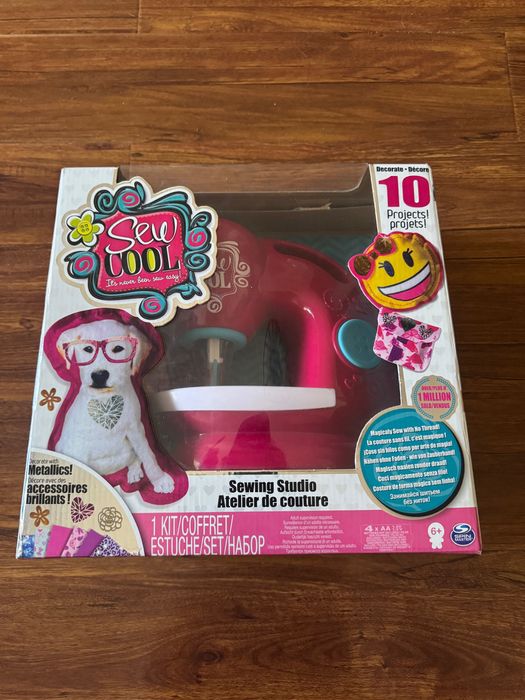 Швейная машинка игрушечная