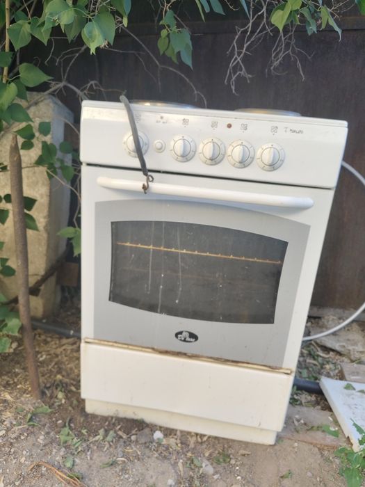 Продам электроплиту