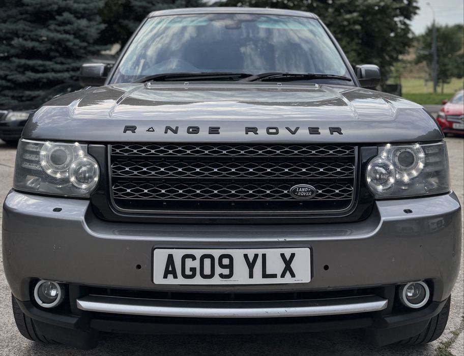 Land Rover - Range Rover - Vogue - Face Lift - 2009 - 3.6 Diesel - V8 - Full Led - Bi Xenon - Automat - Perne de aer - Harman Kardon - Trapa -