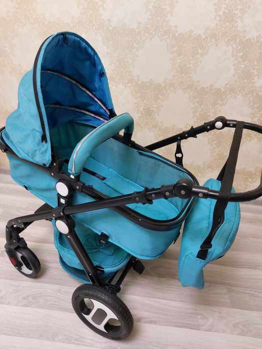 Коляска детская,в очень хорошем состоянии!!!