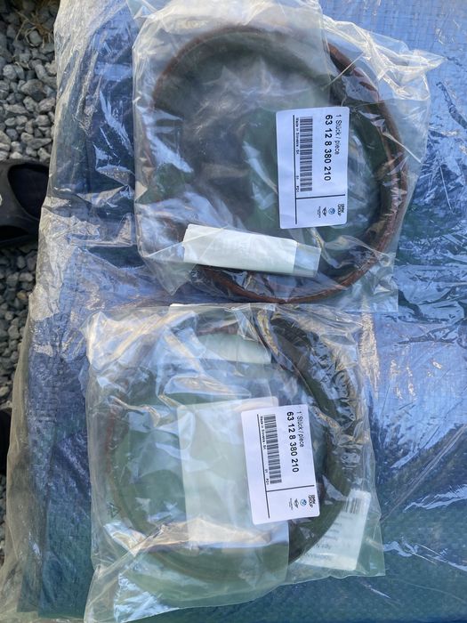 Части от бмв е46  и е61  ССС навигания заден капак уплътнения фарове