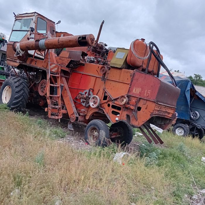 Продам комбайн нива