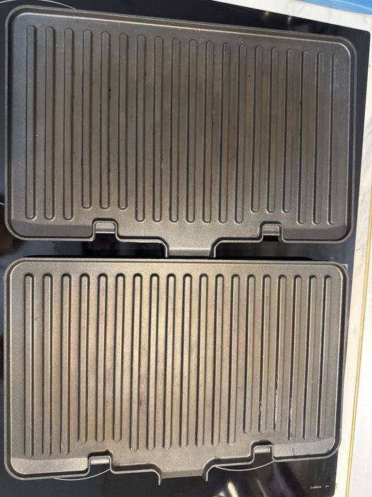 Мультигриль DeLonghi CGH1030D  гриль - вафельница 2 в 1