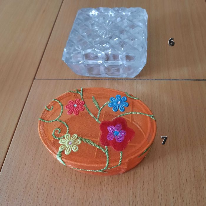 Различни кутии за бижута