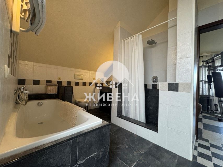 Продава луксозна къща в м-т Ален Мак