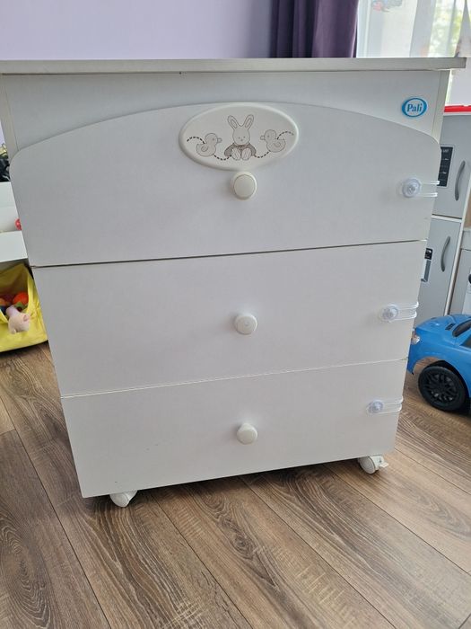 Бебешко обзавеждане Pali