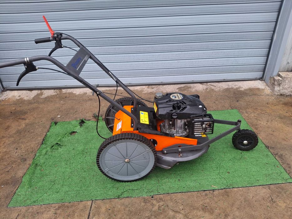 Самоходна косачка за висока трева