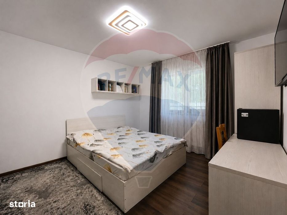 Casă cu 3 camere de vânzare în Hemeiuș – Strada Cireșarilor