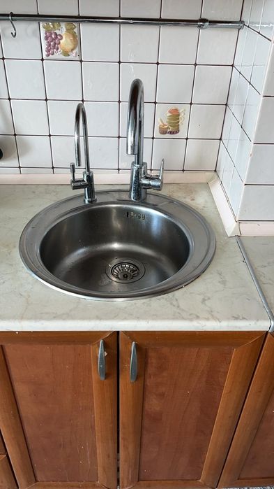 Продам кухню, прямая 4 м