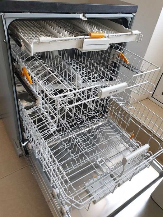 Miele - Auto Open - QuickPowerWash - Съдомиялна - Пълно Вграждане 60см