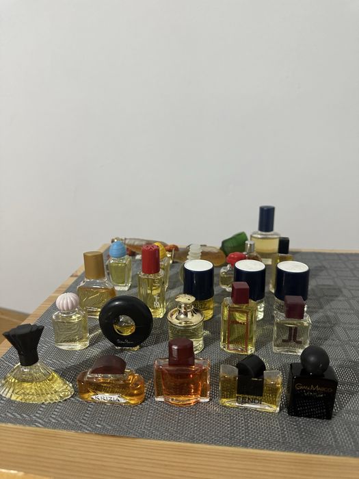 Miniaturi vechi de colectie