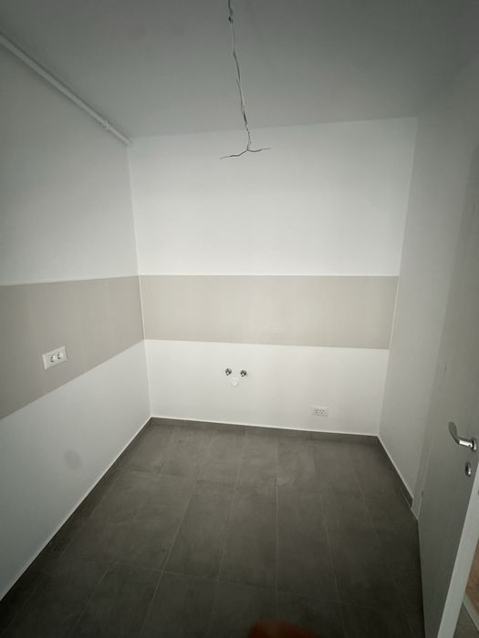 Garsoniera nemobilata si neutilata, zona metrou N Teclu