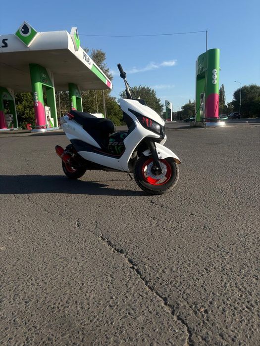 Скутер м8 150 куб