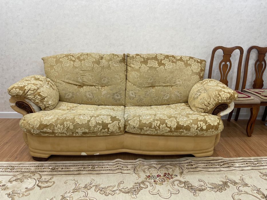 Диван с креслами