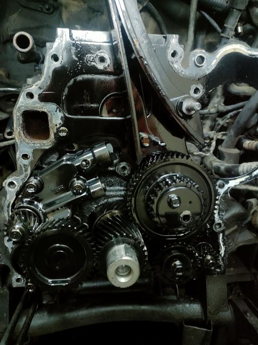 Продам запчасти от делики 4м40