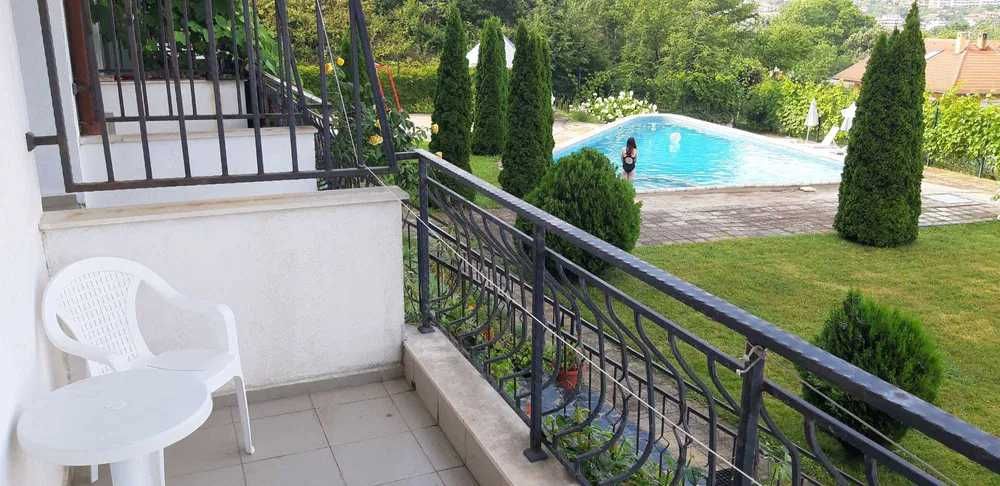 Обзаведено студио, гр. Бяла, обл. Варна, дългосрочно