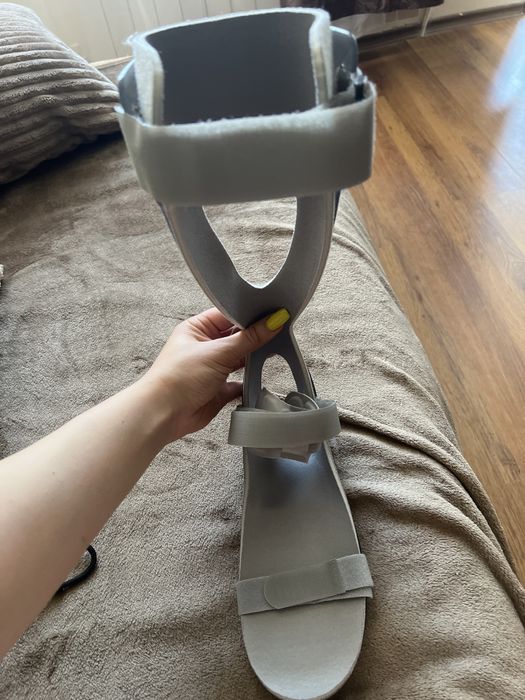 Шина за стъпалото TYNOR