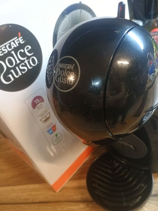 Aparat cafea capsule ,Dolce Gusto Krups  ,folosit ocazional ,stare că