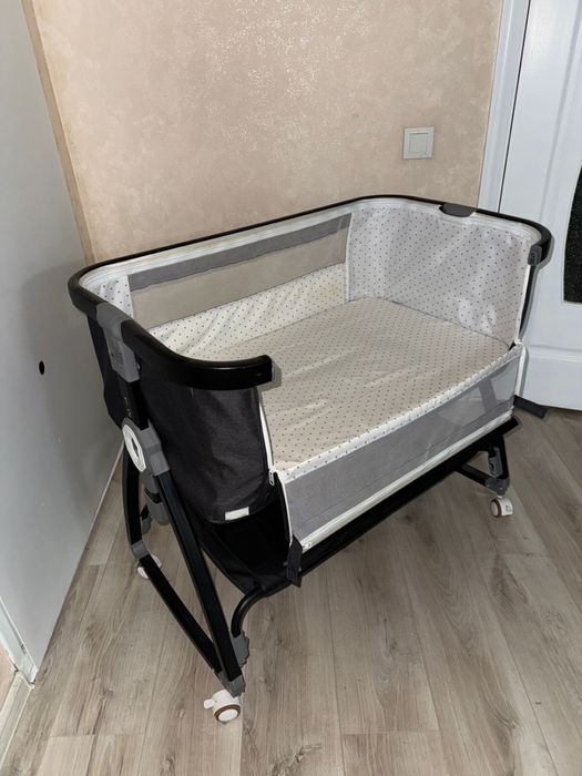 Манеж кроватка для малышей