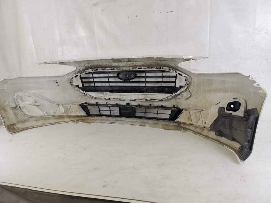 Предна броня с централна и долна решетка Форд Фокус 4 / Ford Focus 4 [