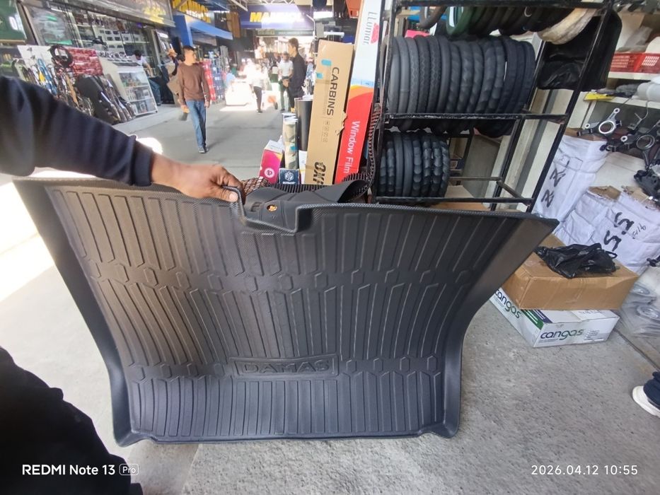 Damasga bagaj bilan orqa polik