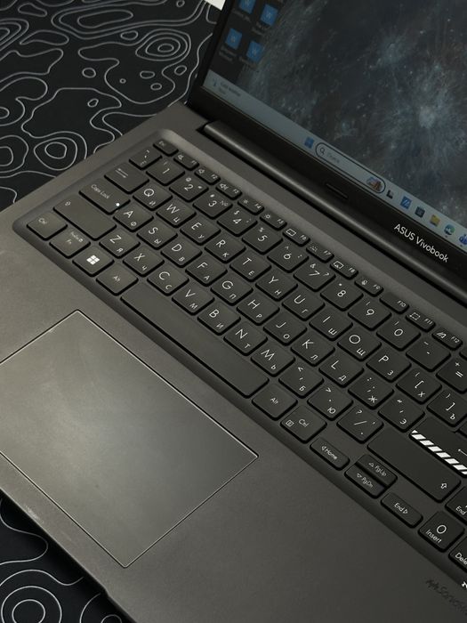 Продам ноутбук ASUS Vivobook.