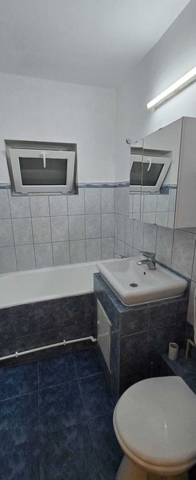 Inchiriez apartament  Rovine renovat centrala termica aer conditionat