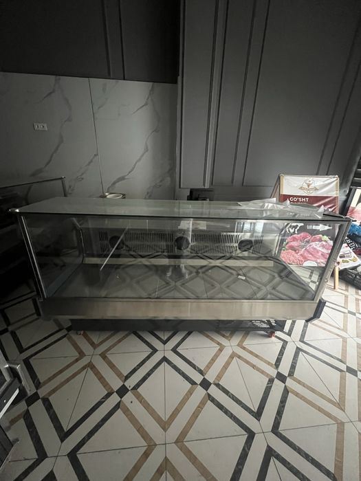 Витрина холодильник