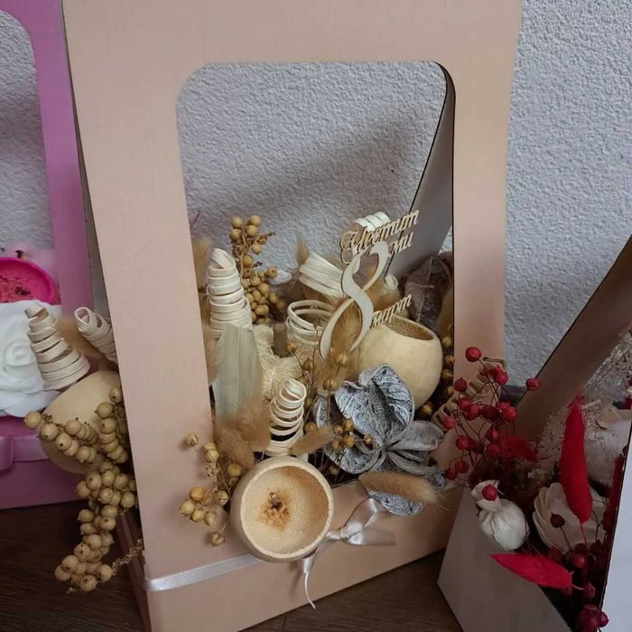 Чанта/ кутия/ рамка с цветя