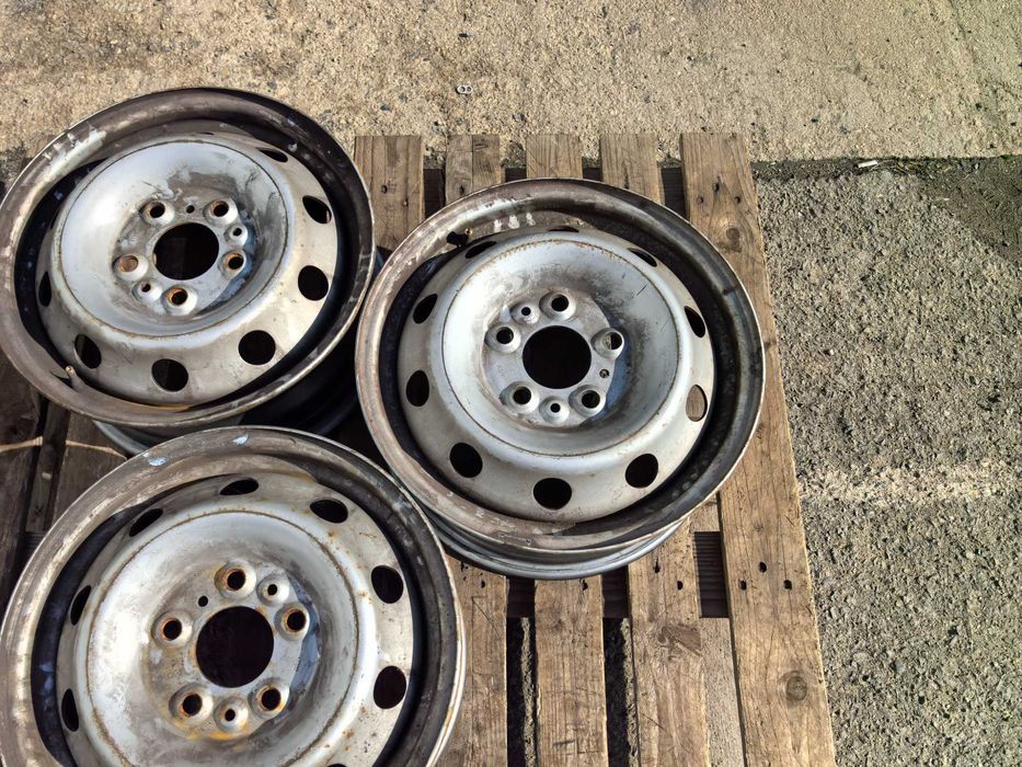 15 цола 5 х 118 мм Пежо / Ситроен / Фиат / Ивеко / Опел - 6 Инча/ЕТ 68