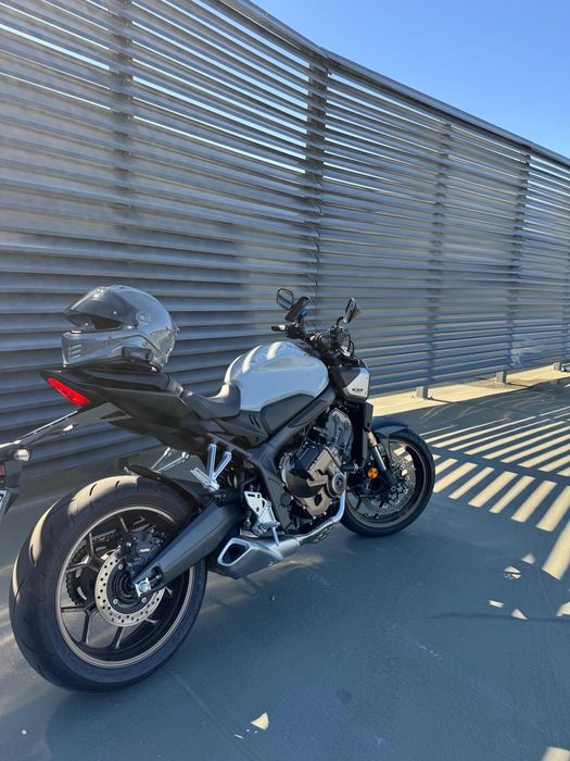 Honda CB 650r E-clutch 2024