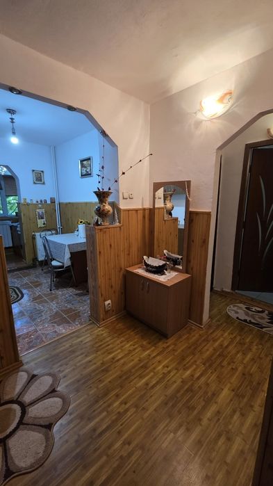 Vând apartament decomandat 2 camere
