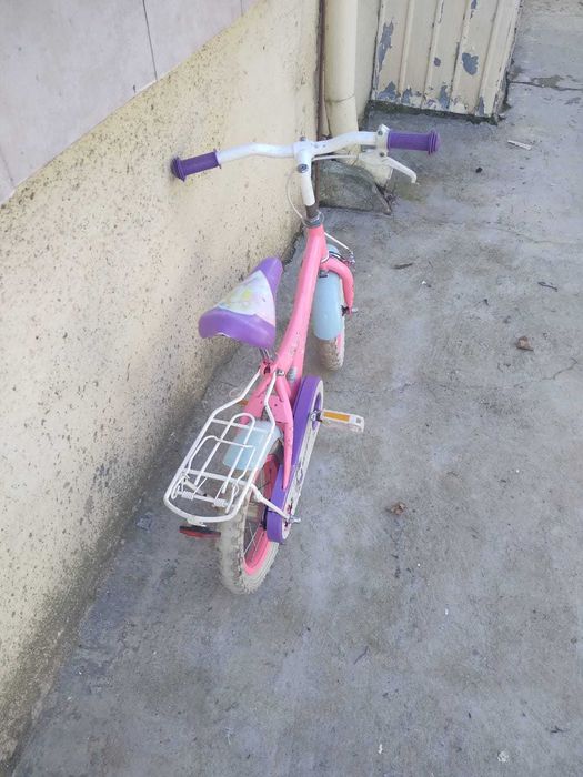 Bicicleta fetita 4-5 ani