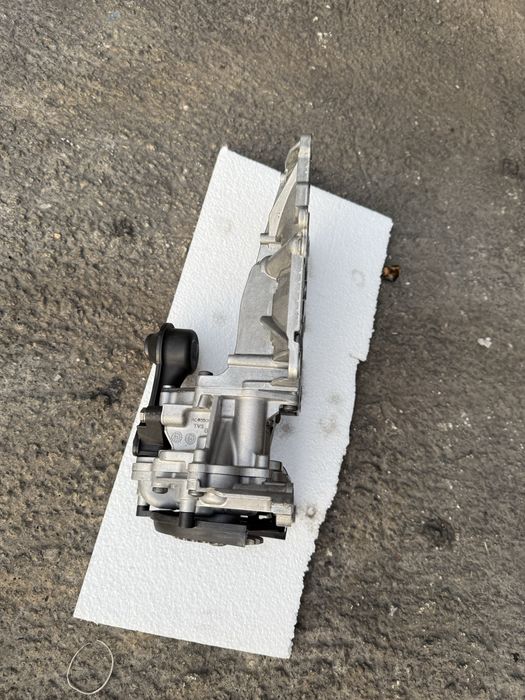 Pompa ulei bmw f10 f11 f20 f21 f30 f31 e90 e91 2.0d n47 184cp