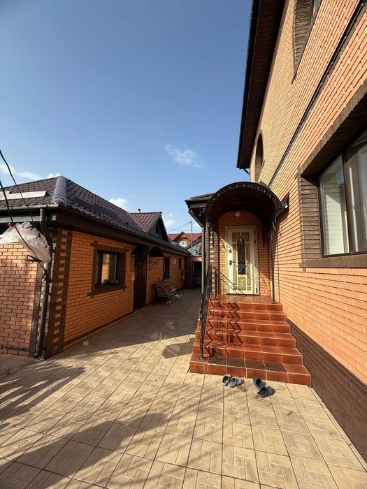 Продаю современный коттедж в черте города!